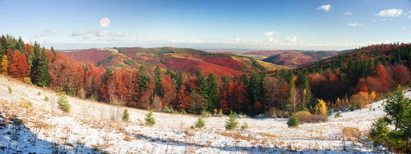 Outono frio em Precarpathians — Fotografia de Stock