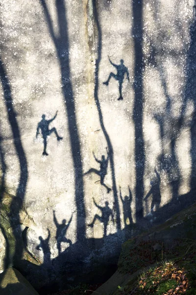 Silhouettes of climbers in Bubnyshche — Stock Photo, Image