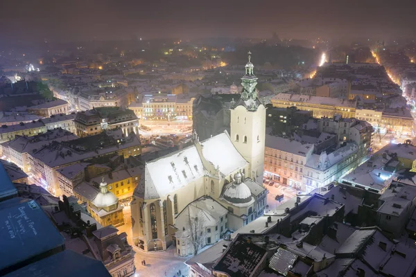 Besneeuwde Kerstmis in Lviv — Stockfoto