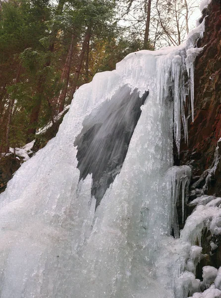 Famosa cachoeira Guk no inverno — Fotografia de Stock