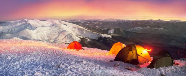 Camp klimmers op Nieuwjaar in Oekraïne — Stockfoto