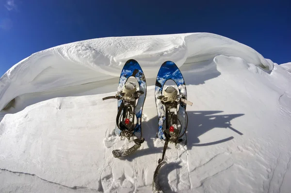 雪地行走和雪地山区 — 图库照片