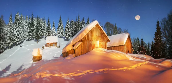 Bewoning van herders in de Karpaten gebergte — Stockfoto