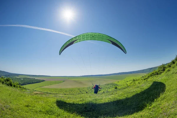 Air paragliding under the Sun — Stock Photo, Image