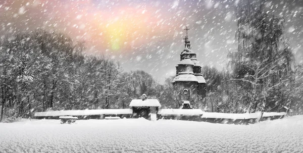 Chute de neige au musée Pirogovo — Photo