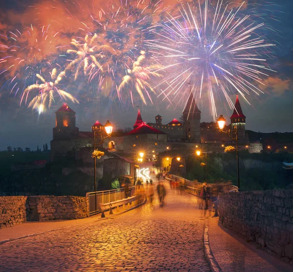 Festivalový ohňostroj nad hradem — Stock fotografie