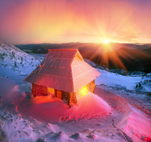 Alpine hut on Christmas — Stock Photo, Image