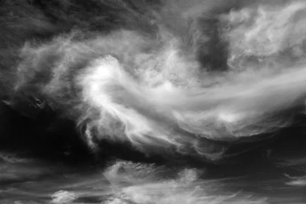 Хмара Дракон в небі — стокове фото