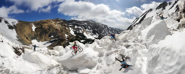 Extreme wielrenner en mountainbiken in de icefall — Stockfoto