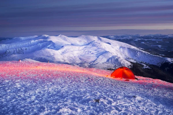 Camp climbers on New Year in Ukraine — Stock Photo, Image