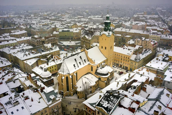 Панорамный вид Львова с ратуши — стоковое фото