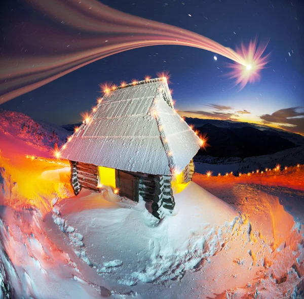 Cabaña alpina en Navidad —  Fotos de Stock