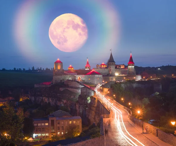 Luci notturne della fortezza — Foto Stock