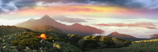 Jemné Mlžné hory — Stock fotografie