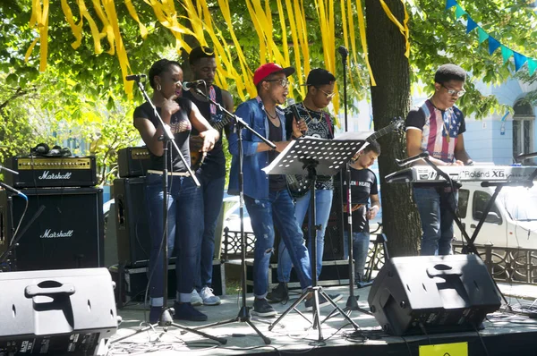 African blues rock band performance — Stock Photo, Image