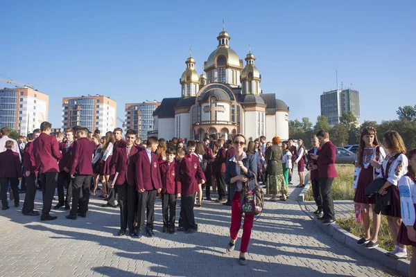 1 de septiembre en la escuela — Foto de Stock