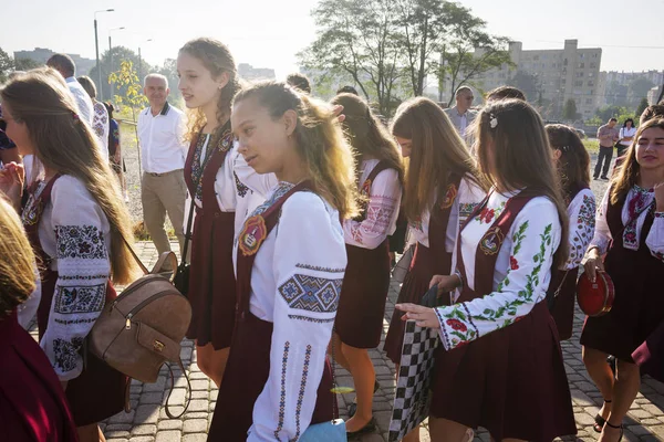 1 de septiembre en la escuela — Foto de Stock