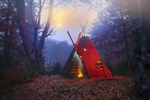 Wigwam tipi e falò — Foto Stock