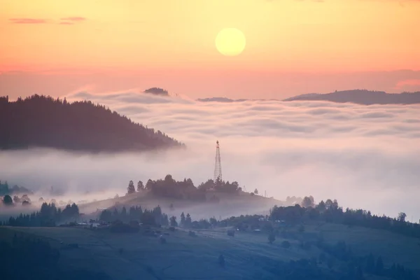 Verkhovyna Ουκρανία, Καρπάθια τη νύχτα μετά από μια βροχή — Φωτογραφία Αρχείου