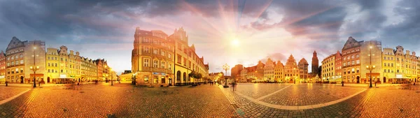 Wroclaw ao entardecer após o pôr do sol — Fotografia de Stock