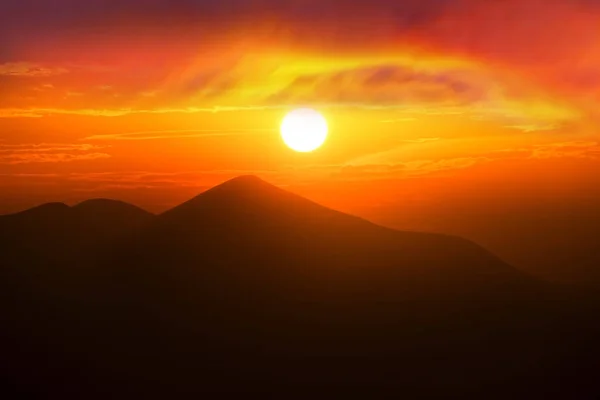 Goverla au coucher du soleil de la journée — Photo