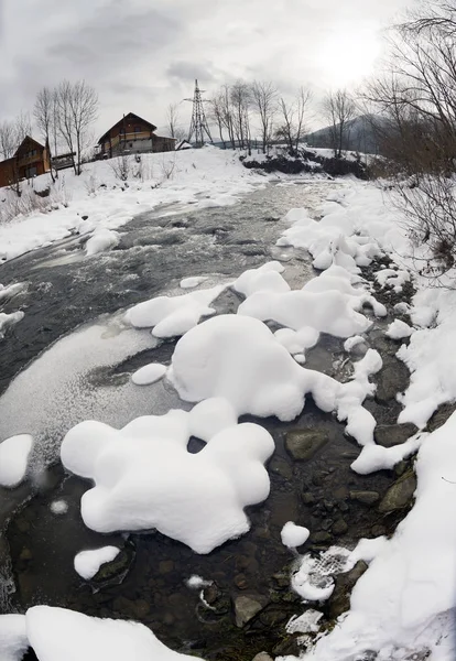Karpat nehir kış — Stok fotoğraf