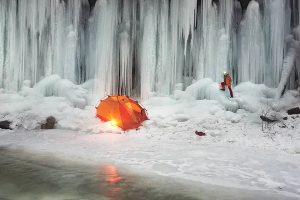 Icefall in the Ukrainian Carpathians — Stock Photo, Image