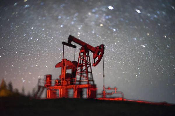 电泵采油经典技术对恒星永恒美的背景 乌克兰喀尔巴阡山 — 图库照片