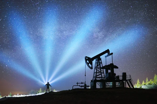 Tecnología Clásica Extracción Petróleo Gas Por Bombas Eléctricas Con Silueta —  Fotos de Stock