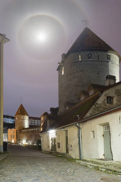 Πύργοι του μεσαιωνικού Ταλίν — Φωτογραφία Αρχείου