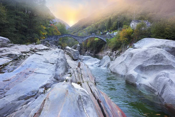 Puente romano de Verzaska —  Fotos de Stock