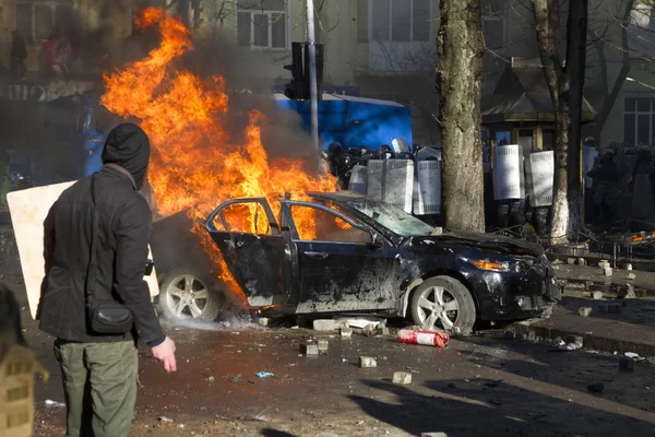 Walki między rebeliantami a policją — Zdjęcie stockowe