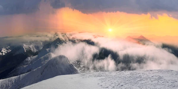 Karpatský hřeben Černé Hory. — Stock fotografie