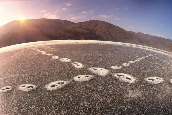 冷凍の高山湖 — ストック写真