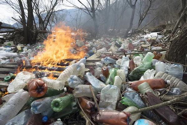 Turistická Fotografie Panorama Ekologické Katastrofy Řeka Odnáší Plastový Odpad Evropy — Stock fotografie