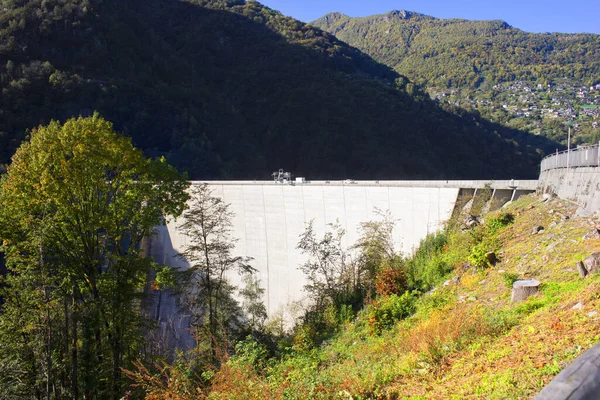 Dam Verzaska Hydro Elektrische Centrale Aan Het Vogorno Meer Zwitserland — Stockfoto