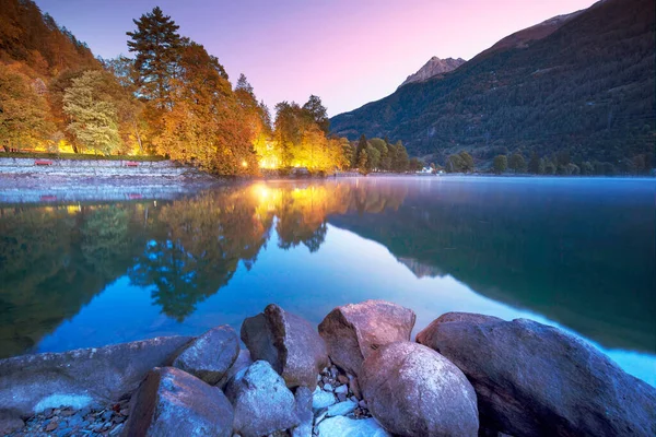 Красивое Природное Озеро Долине Поскьяво Кантоне Грисонс Швейцария Используется Качестве — стоковое фото