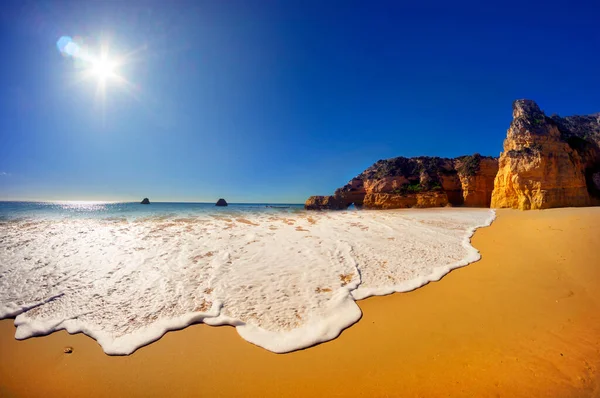 Portimao Daki Plaj Portekizliler Ziyaretçi Avrupalılar Için Favori Tatil Yeridir — Stok fotoğraf