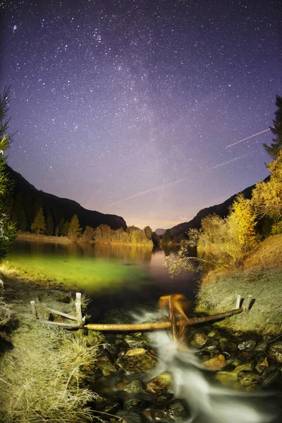 Jezioro Dolinie Jeziora Morteratsch Nocy Gwiazdy Drogi Mlecznej Galaktyka Konstelacja — Zdjęcie stockowe