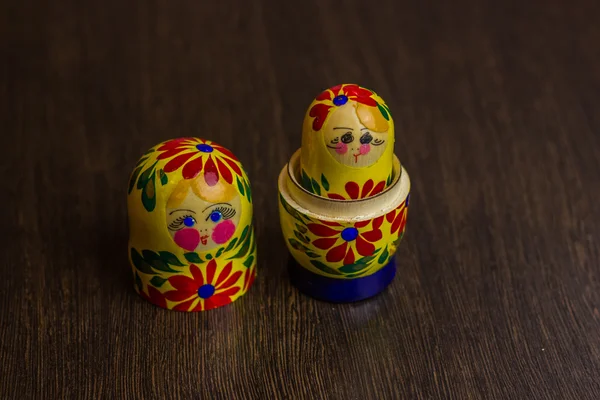 Matrioska, uma boneca de madeira russa — Fotografia de Stock