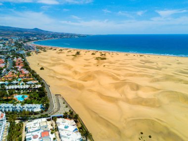 Maspalomas tepeleri Atlantik Okyanusu tarafından havadan görünümü