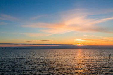Oresunds Köprüsü'nde Günbatımı 