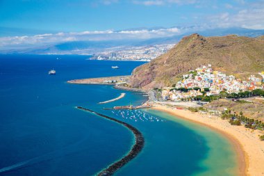 Teresitas görünümü Tenerife adasında plaj