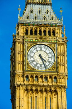 Londra'daki Westminster bridge tarafından büyük Ben. Yakın bak.