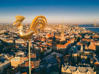 Old town Riga üzerinden günbatımı görünüm