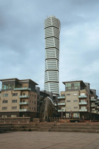 Zachodniej części portu z wieżowiec Turning Torso — Zdjęcie stockowe