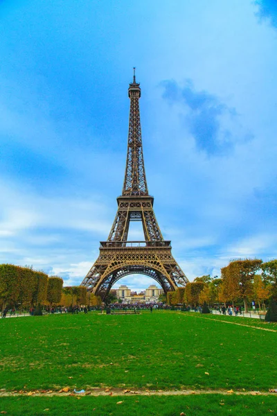 Eiffel Toren Uitzicht Parijs Lege Park Recht Tegenover Toren Geweldig — Stockfoto