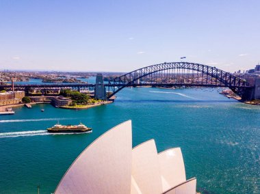 Harbour bridge, Opera Binası karınca liman ile yukarıdan Sydney şehrin havadan görünümü harika. 10 Nisan 2016. Sydney, Avustralya. 