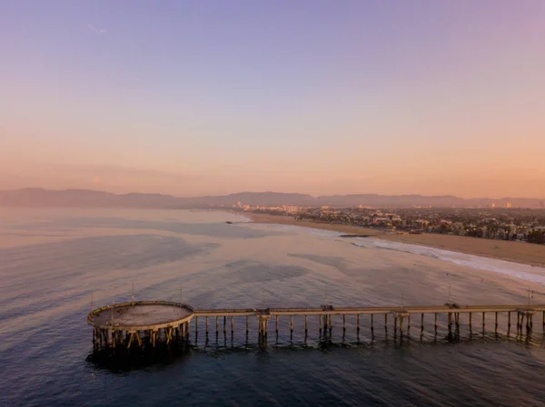 Sonnenaufgang am venezianischen Strand in los angeles — Stockfoto