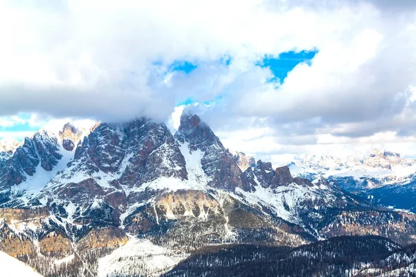 Зимой Альпах Италии — стоковое фото